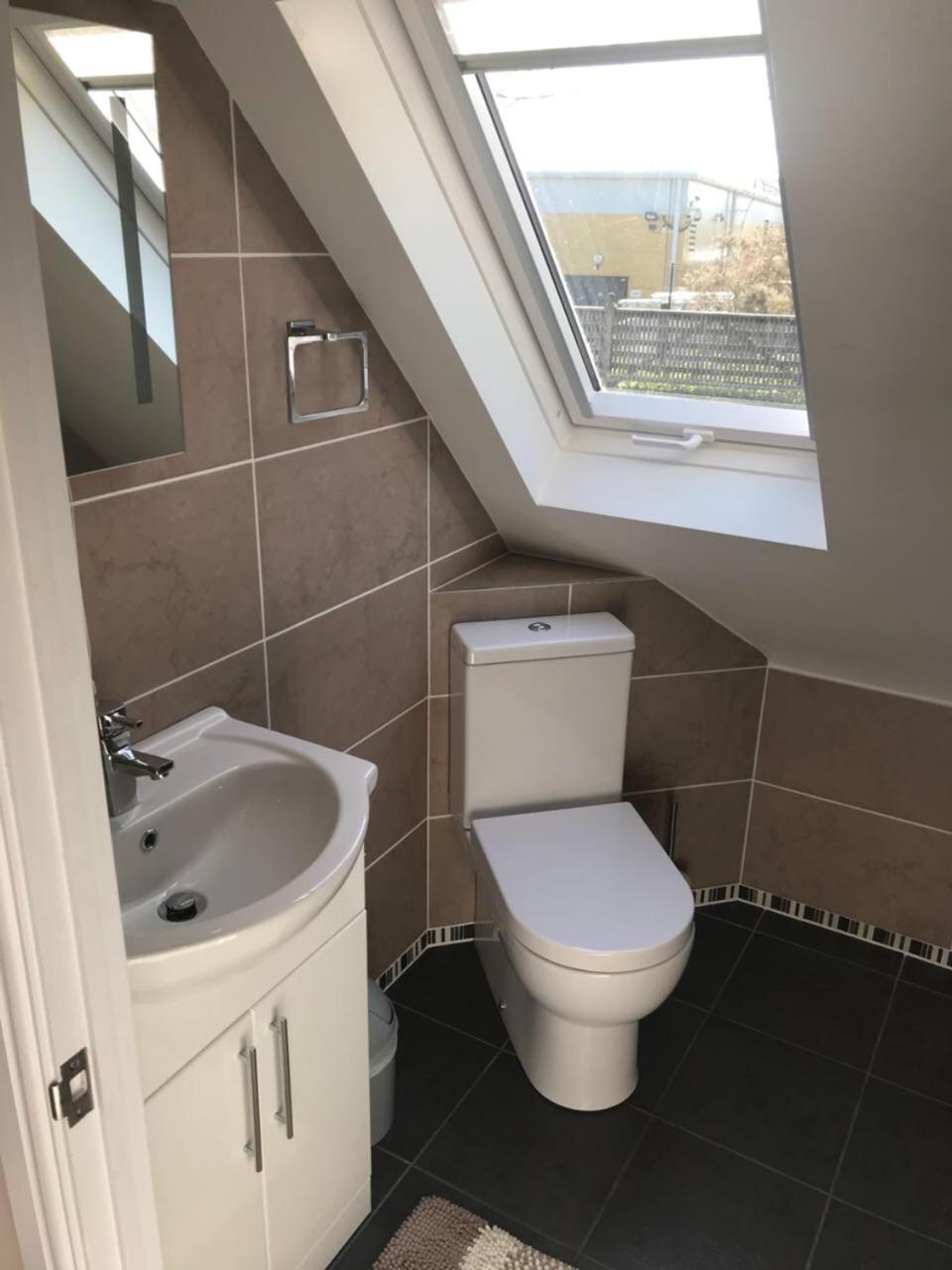 더글러스 The Firs - Englefield Studio B&B 외부 사진